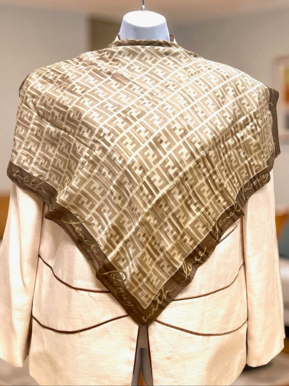 FENDI Zuca Mini Scarf/Bandana Silk 22.5" Beige Brown Logo FF Stiped (35 - Picture 7 of 13